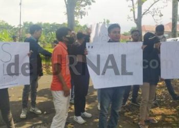 Foto: Ist/ Aliansi Mahasiswa Ciamis Bersatu Melakukan Aksi Menuntuk Kinerja BPS Ciamis Dalam Pengolahan Dan Keakuratan Data
