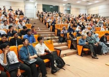 Foto: Ist/ Sejumlah Mahasiswa UiTM mengikuti Kelas Bidang Farmasi Yang Diberikan Oleh Dosen Dari STIKes Muhammadiyah Ciamis