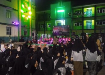 Foto : Suasana Malam Puncak Program Ekskursi Siswa Santo Yakobus Jakarta Bersama Santri Miftahul Ulum Bangunsirna, Selasa Malam (29/10/2024)