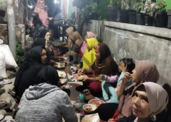 Wujud Syukur Kirmir  di RW 08 Beres, Warga Sayati Hilir Ngaliwet di Gang