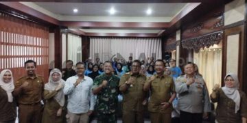 Foto : Ist/DKUKMP Kabupaten. Ciamis menggelar kegiatan koordinasi, sinkronisasi pemberdayaan industri dan peran serta masyarakat dengan melakukan pembinaan dan peningkatan kapasitas Sumber Daya Manusia (SDM) pada usaha industri hasil tembakau kecil dan menengah di Hotel Tyara Plaza Ciamis, Selasa (19/11/2024)
