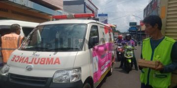 Foto : Ist/ FJG Berbagi 350 Nasi Box di Jalanan Ingatkan Masyarakat Untuk Tidak Golput Jumat (22/11/2024)