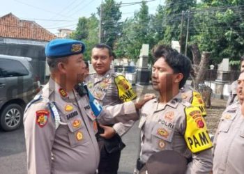 Propam Polres Purwakarta Lakukan Gaktiblin  Personel Pengamanan TPS