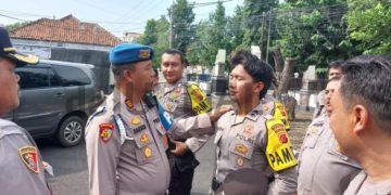 Propam Polres Purwakarta Lakukan Gaktiblin  Personel Pengamanan TPS