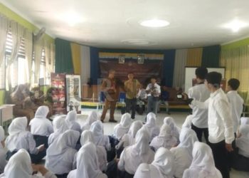 Tingkatkan Partisipasi Pemilih Pemula, PWI-KPU Kabupaten Bandung Rukun Gawé Sosialisasikan  Pilkada 2024 pada Siswa SMAN 1 Soreang