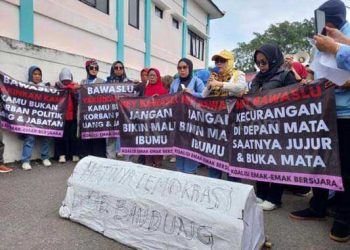 Aliansi Rakyat Peduli Demokrasi Sampaikan 3 Tuntutan, Salah Satunya Sanksi Tegas Paslon Yang Melanggar Aturan