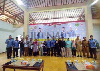 Foto : 297 Orang Terima Uang Kadeudeuh di HUT Korpri ke-53 di Keraton Selagangga Selasa (03/12/2024)