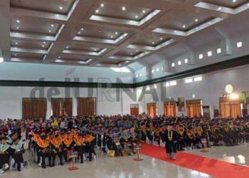 Foto : STIKes Muhammadiyah gelar wisuda Tahun Ajaran (TA) 2023-2024 di Gedung KH. Irfan Hielmy kompleks Islamic Center Ciamis, Pada Selasa (03/12/2024)