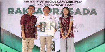 Bupati Dadang Supriatna Raih Penghargaan Bidang Lingkungan dari Pemprov Jabar