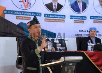 Bupati Bandung Siap Suport  Pesantren: Cabut Dulu Surat Edaran  Menag