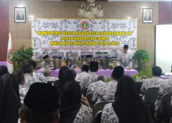 Foto : Konferensi Kerja Kabupaten (Konkerkab) III Persatuan Guru Republik Indonesia (PGRI) Kabupaten Ciamis Masa Bakti XXII Tahun 2021-2025 di Aula Wisma Guru, Minggu (12/01/2025).