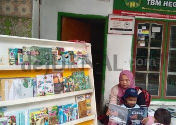 Bocah Kecil Itu Berhenti Menangis Karena Buku