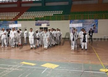 Ketua DPRD Kabupaten Bandung buka POR DPRD Kabupaten Bandung perdana di Lapang Voli Bal Indoor Si Jalak Harupat, Selasa (21/1/2025).