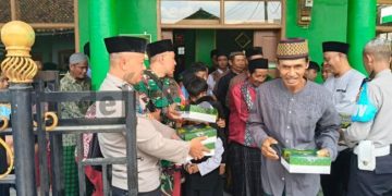 Babinsa Desa Sumbersari Koramil 2408 Ciparay  Sosialisasi Penerimaan Tamtama TNI AD Gelombang I