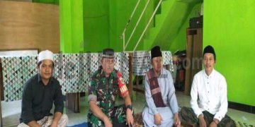 Jalin Komsos, Babinsa Koramil 2408 Ciparay Serma Cucu Kamaludin Hadiri Pengajian di Desa Sagaracipta