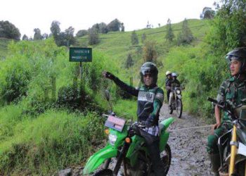 Tahun Ini Bupati Bandung Segera Perbaiki Jalan Lintas Antar Kabupaten  Sepanjang 27 Km, Dalam Tiga Tahun 1.500 Km Jalan Sudah Mulus