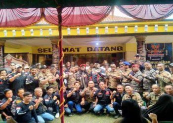 Dibulan Suci Ramadan DPC GRIB Jaya Purwakarta Berbagi Takjil Dan Santunan anak yatim