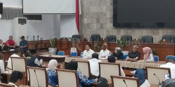 Ribuan Tenaga Honorer Unjuk Rasa di DPRD Garut, Diterima Komisi I