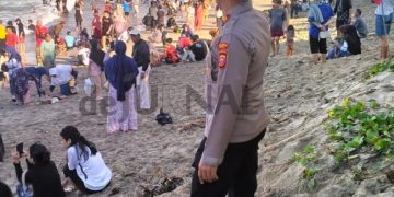 Wisatawan Berlibur ke Pantai Selatan Garut Makin Padat, Polres Garut Tingkatkan Patroli Pantai