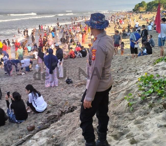 Wisatawan Berlibur ke Pantai Selatan Garut Makin Padat, Polres Garut Tingkatkan Patroli Pantai
