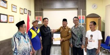 BAZNAS Ciamis Salurkan Bantuan Rutilahu Dari Infak Seribu Bersama Anggota DPRD Di Cisadap