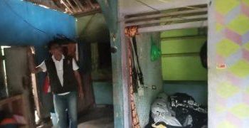 Bupati Herdiat Serahkan Bantuan Rutilahu Di Sela Kunjungan Lokasi Terdampak Bencana