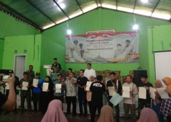 Ratusan Sertipikat Program PTSL Gratis Diserahkan Kakan ATR/BPN Kabupaten Bandung Kepada Warga 4 Desa di Kecamatan Ciparay