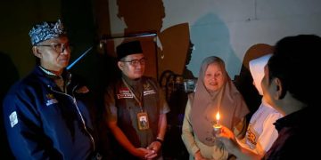 BAZNAS Kabupaten Bandung dan Brader Gercep Turun Tangan Terapkan Sedekah Cahaya di Pangalengan