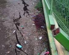 Pagar SDN 2 Sirnajaya Kecamatan Pasirwangi Terancam Roboh