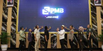 Buka Kick Off Penerimaan Murid Baru : Bupati Bandung Akan Copot Kepsek yang  Berani Pungut Biaya