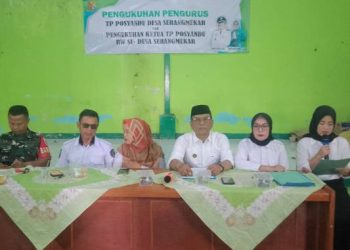 Ketua TP PKK Desa Serangmekar Hadiri Pengukuhan Pengurus Ketua TP Posyandu Desa dan Tingkat RW