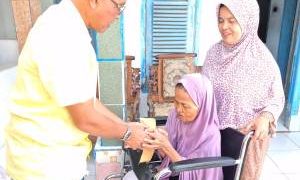 Bupati Herdiat Serahkan Dua Bantuan Rutilahu, Bukti Nyata Kepedulian Sosial