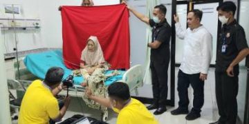 Warga Lansia Sebatang Kara Akhirnya Miliki KTP Berkat Layanan Jemput Bola Disdukcapil Ciamis