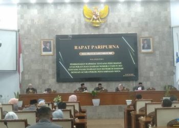 DPRD Garut Gelar Rapat Paripurna Bahas Nota Pengantar Bupati Atas Perubahan Raperda Restribusi Daerah