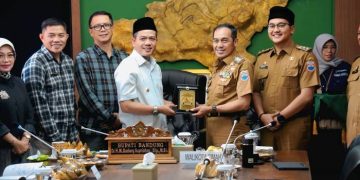 Pemkab Bandung dan Pemkot Cimahi Jalin Kerja Sama Atasi Banjir dan Sampah