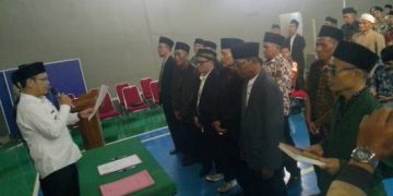 Kades Ciheulang Lantik Ketua RW dan RT Periode Tahun 2025- 2030