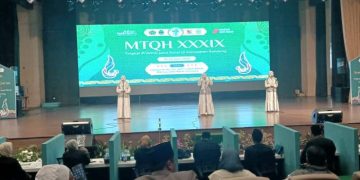 Peserta dari Kabupaten Bandung Cabang Syarhil Qur’an di MTQH ke XXXIX Jabar Tampil Memukau