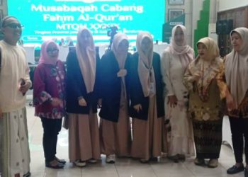 Tim Putri Kabupaten Bandung Cabang  Fahmil Qur’an MTQH XXXIX Jabar Lolos ke Babak Final