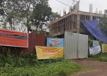 Diduga Tanpa Izin Warga Desa Sukamukti Tolak Pembangunan Sekolah Nasional Yayasan Benih Kemuliaan  Indonesia