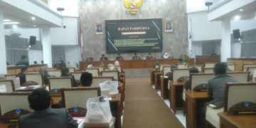 Rapat Paripurna DPRD Garut :  Persetujuan Terhadap Raperda Perubahan atas Perda 8/2023 tentang Pajak Daerah dan Retribusi Daerah