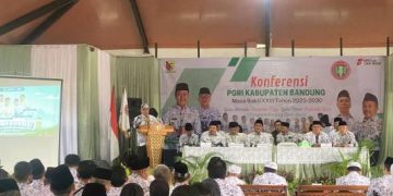 Buka Konferensi PGRI Kabupaten Bandung, Bupati Dadang Supriatna : PGRI Harus Kuat