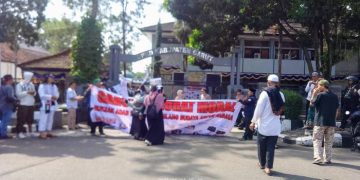 Aliansi Umat Islam Kepung Gedung DPRD, Tuntut Pemkab Garut Serius Tangani “Bencana Moral”