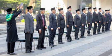 Wali Kota Bandung Lantik 13 Pejabat Pratama, Berikut Daftarnya