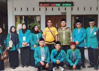 KKN-IK Kelompok 08 INU Ciamis Jalin Silaturahmi dengan Pemerintah Desa Gempalan Cikoneng