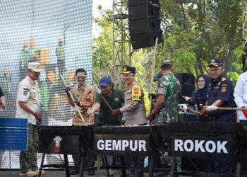 Bea Cukai Wilayah DJBC Jawa Barat  Musnahkan Barang Barang  Ilegal