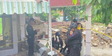 Warga Laporkan Penemuan Dua Buah Granat Aktif Ke Polsek Pagaden