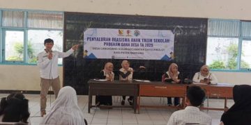 Tiap Jelang Tahun Ajaran Baru Ratusan Siswa SD dan SMP Warga Desa Cangkuang Kulon Dayeuhkolot Dapat Uang Kadeudeuh Untuk Sekolah