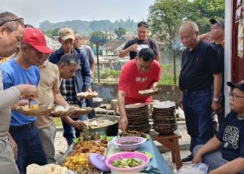 Bernostalgia Riung Mungpulung Warga Sadudulur Lembur Cilokotot di Vila Pasirjambu