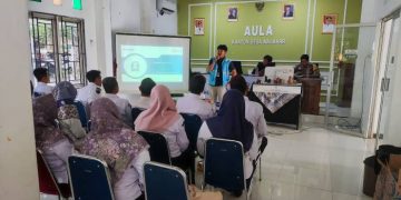 PLN UID Jabar Imbau Warga Jaga Jarak Aman Dekorasi dari Jaringan Listrik: Rayakan Kemerdekaan dengan Aman, Nyaman dan Penuh Semangat