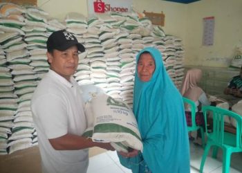 Pemdes Girimulya Salurkan Bantuan Pangan Beras Kepada 792 KPM, Warga Rasakan Manfaatnya